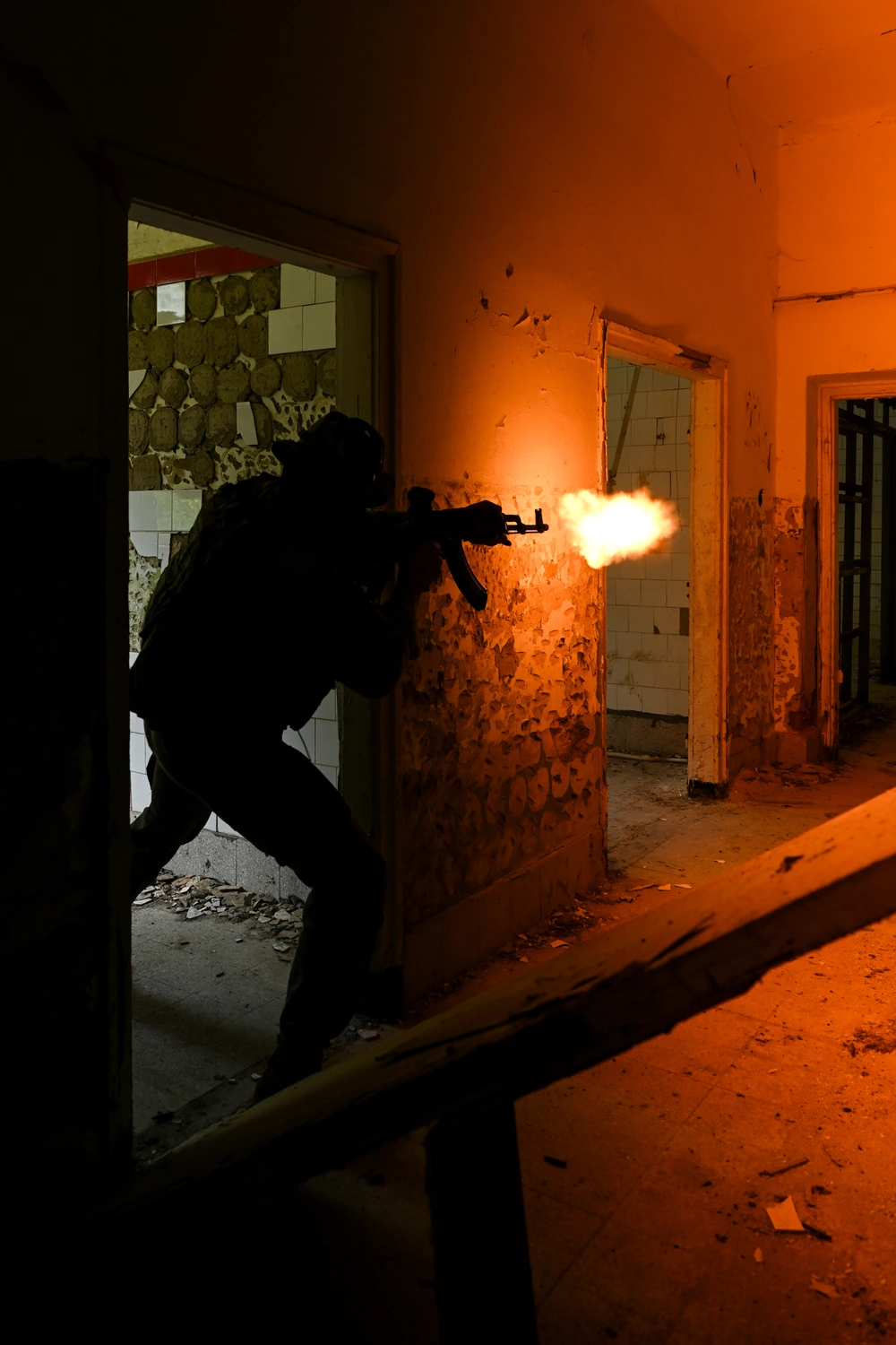 Operator engaging through a doorway during close-quarters training